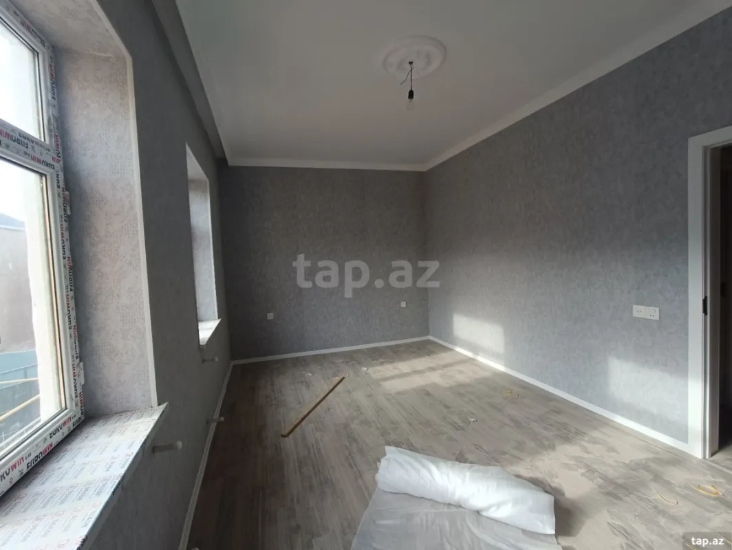 Satılır 4 otaqlı həyət evi