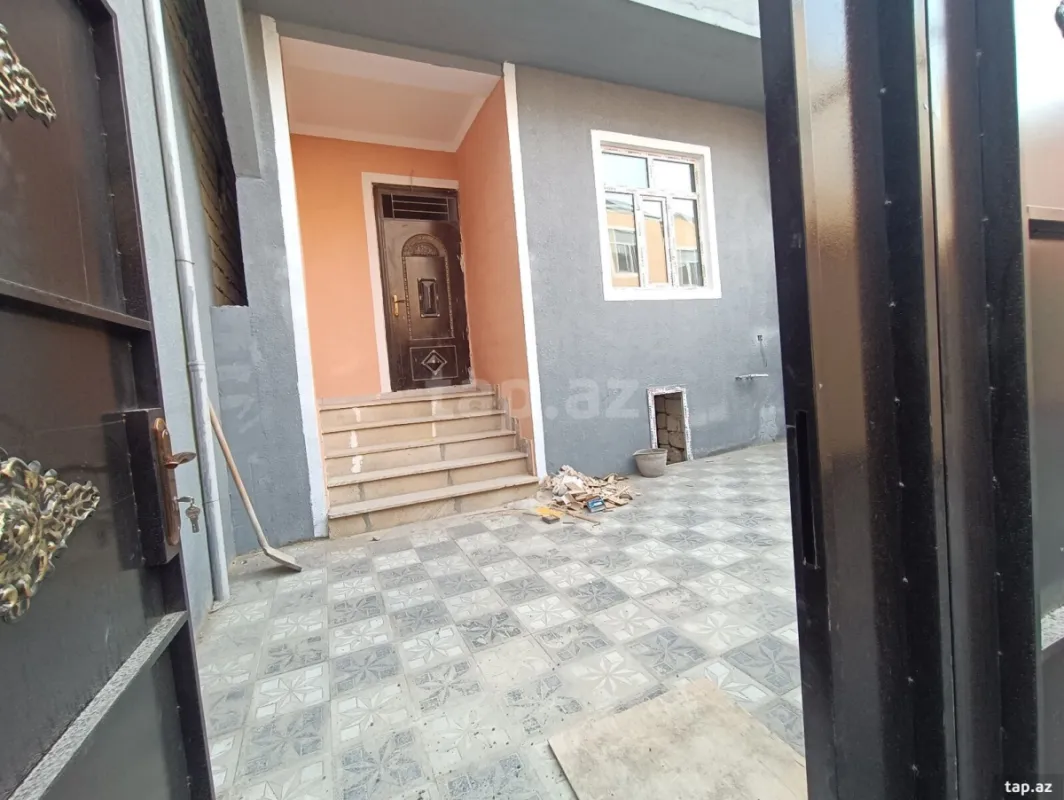 Satılır 4 otaqlı həyət evi