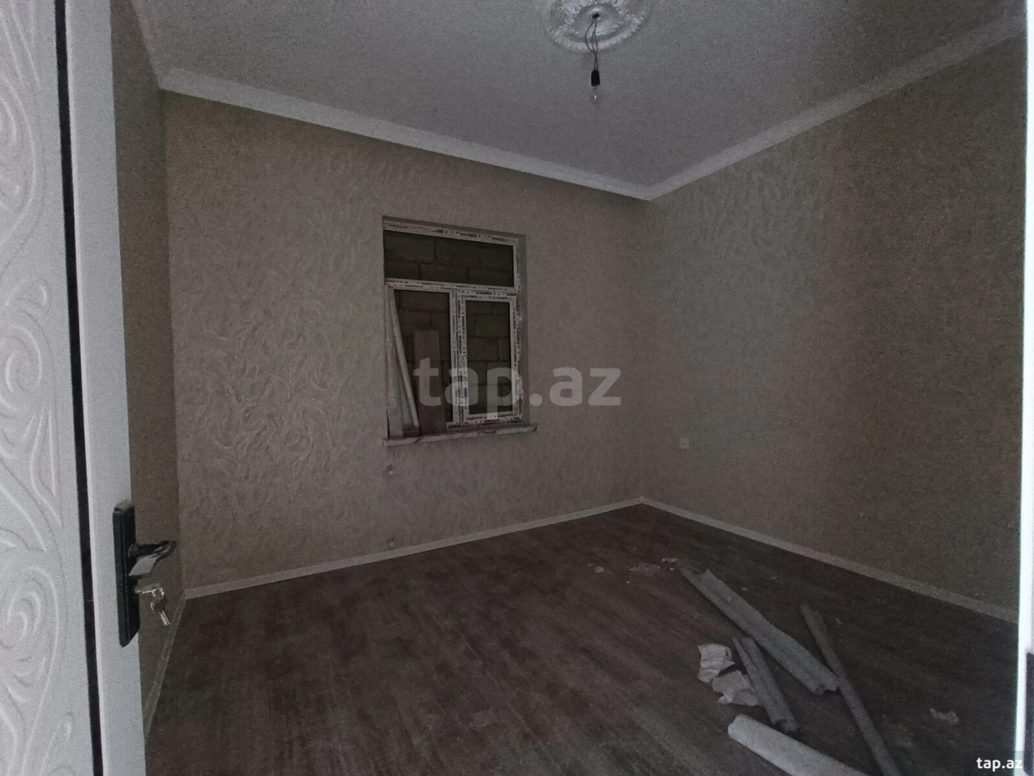 Satılır 4 otaqlı həyət evi