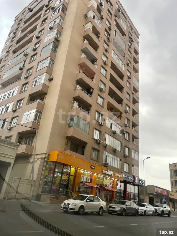 Satılır 3 otaqlı yeni tikili 90 m²