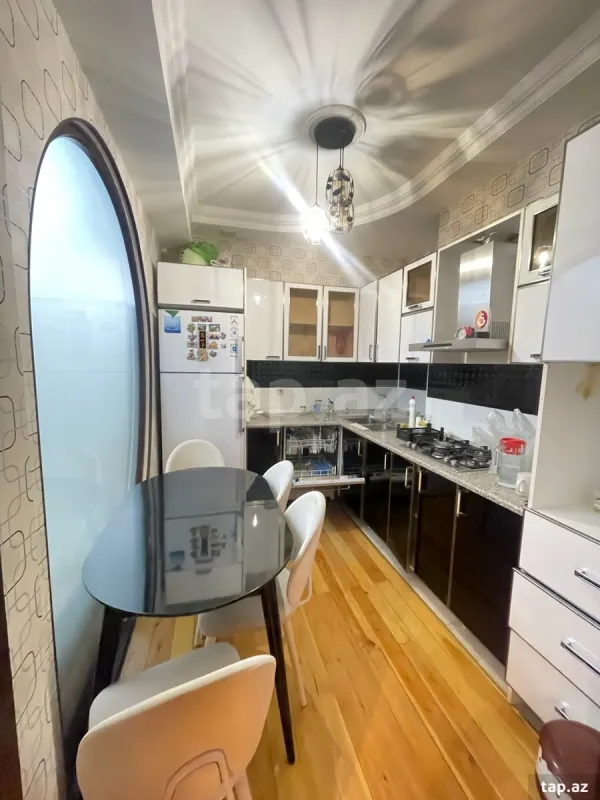 Satılır 3 otaqlı yeni tikili 90 m²