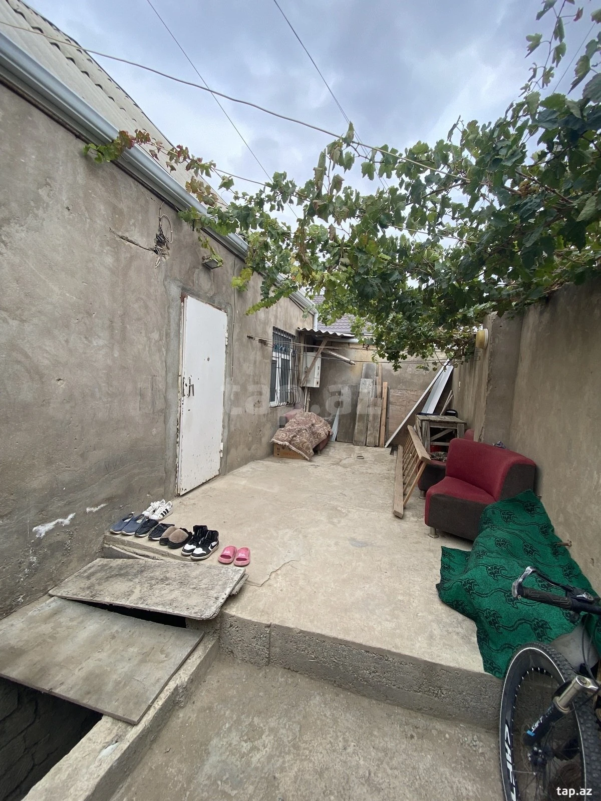 Satılır 3 otaqlı həyət evi