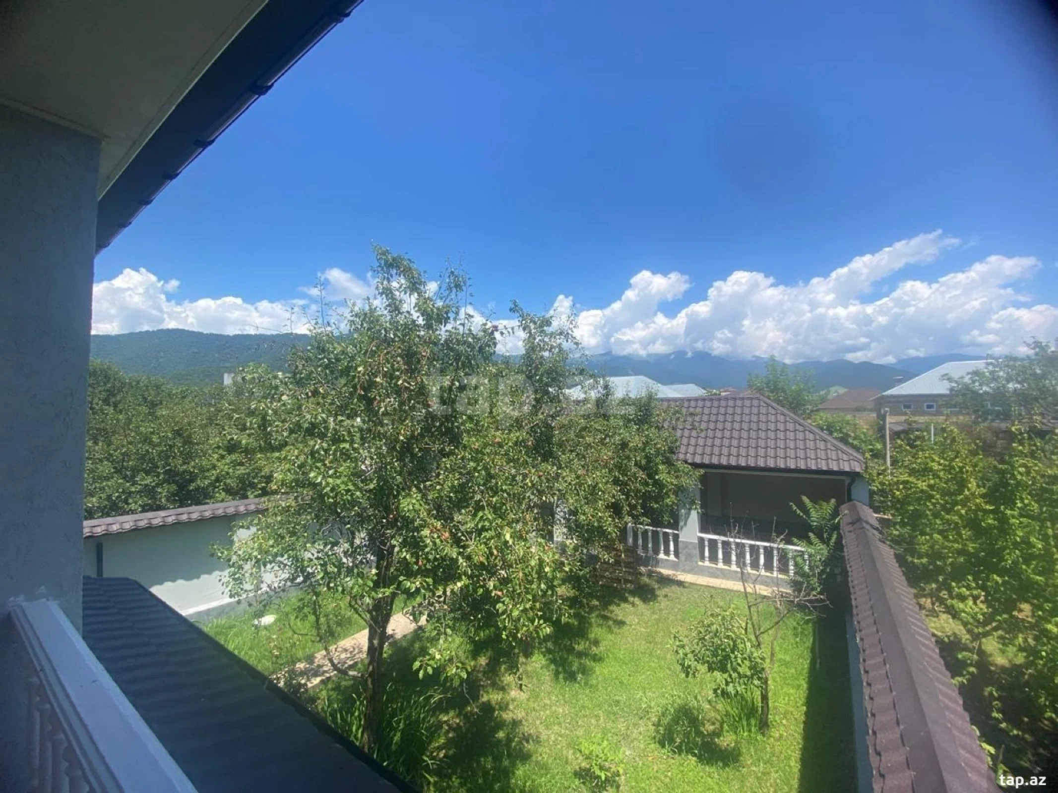 Satılır 4 otaqlı həyət evi 225 m²