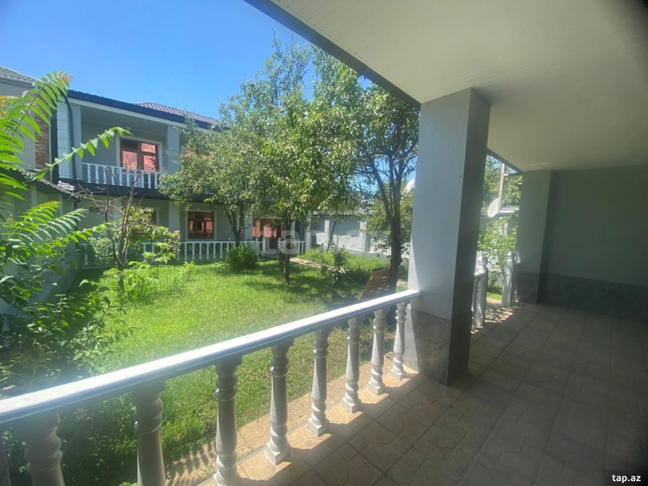 Satılır 4 otaqlı həyət evi 225 m²