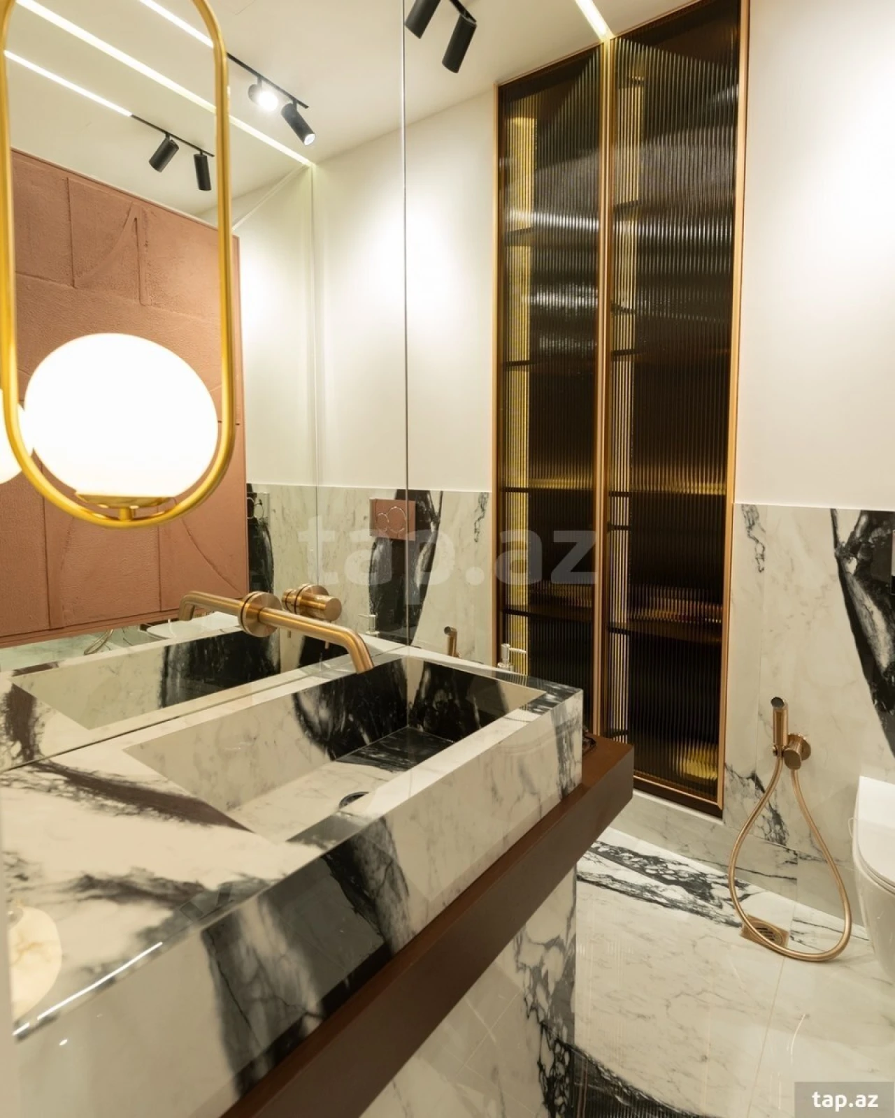 Kirayə verilir 2 otaqlı yeni tikili 95 m²