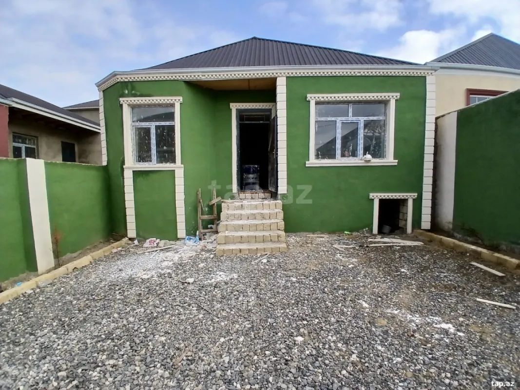 Satılır 3 otaqlı həyət evi
