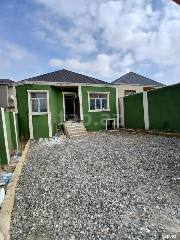 Satılır 3 otaqlı həyət evi