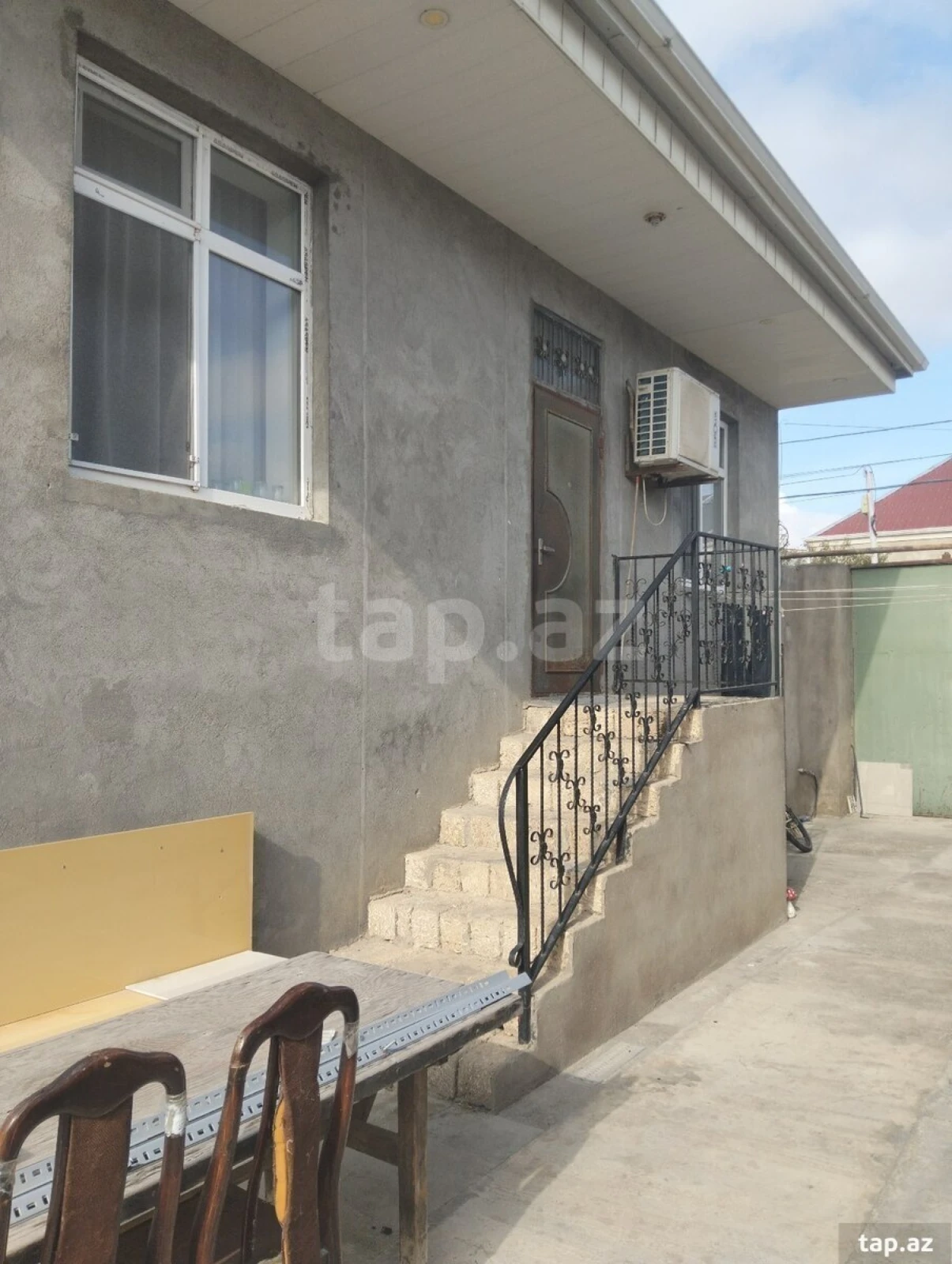 Satılır 4 otaqlı həyət evi