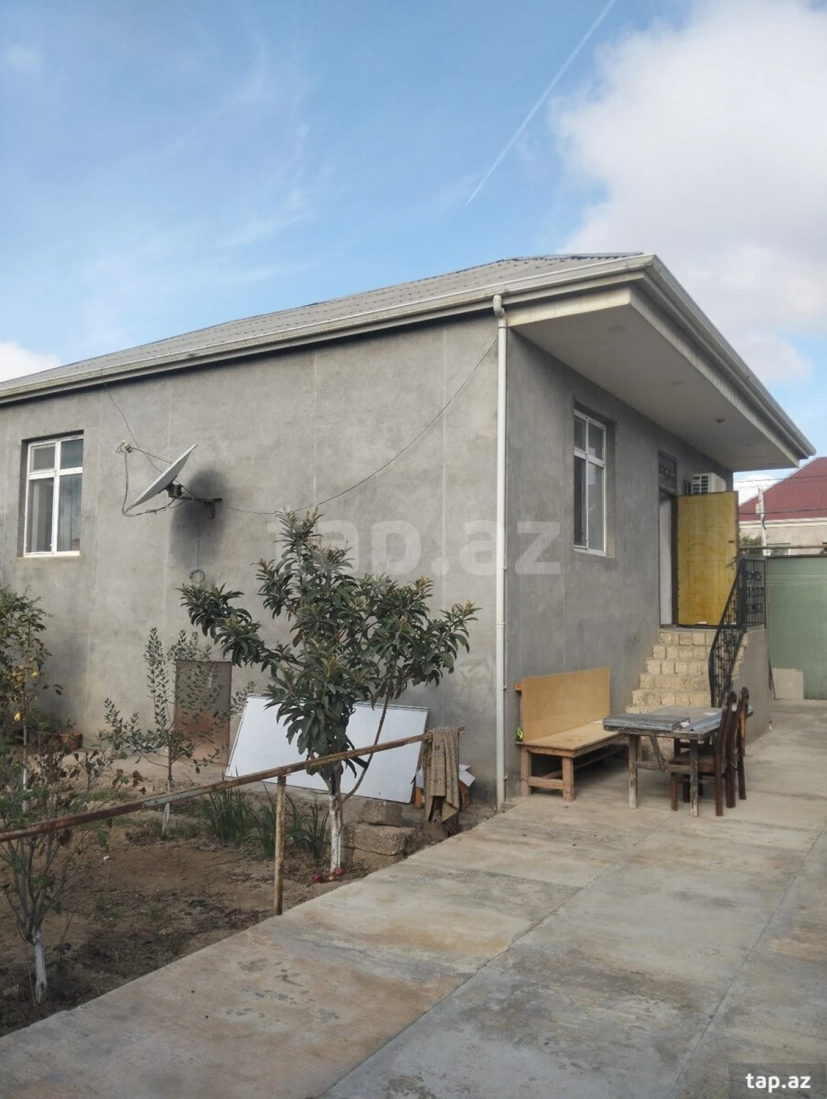 Satılır 4 otaqlı həyət evi