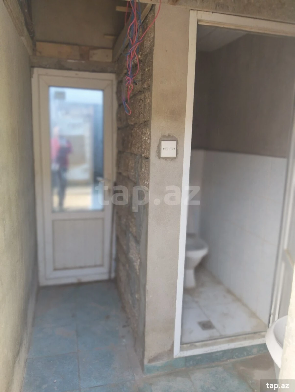 Satılır 4 otaqlı həyət evi