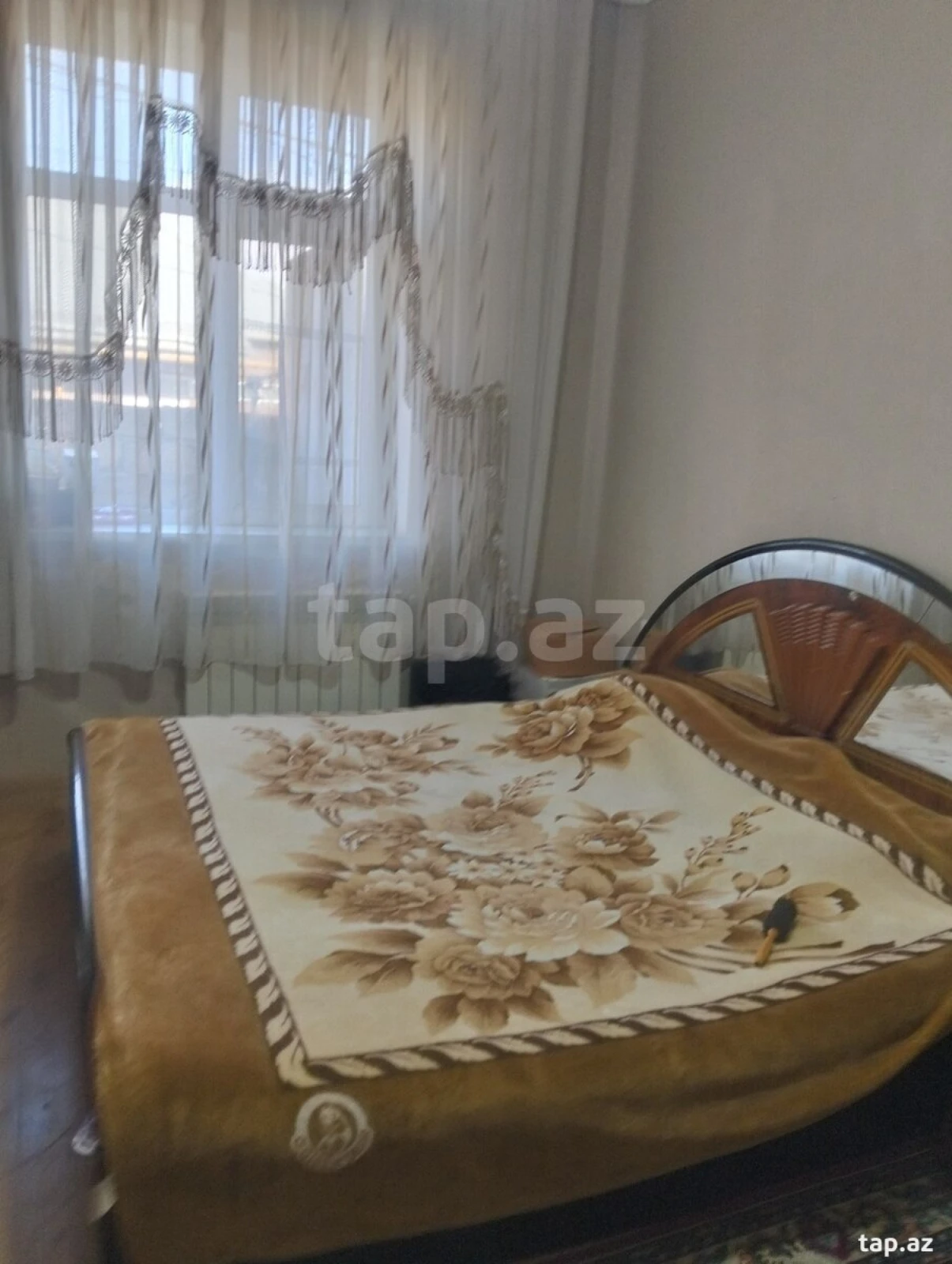 Satılır 4 otaqlı həyət evi