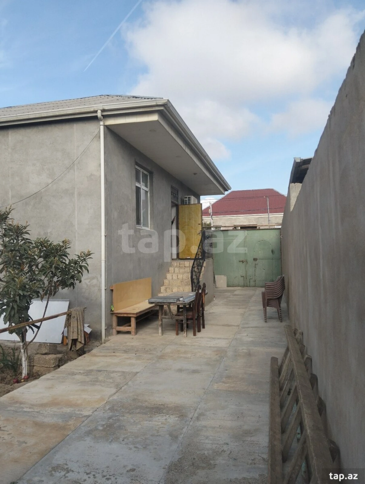 Satılır 4 otaqlı həyət evi