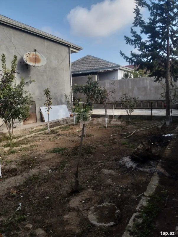 Satılır 4 otaqlı həyət evi