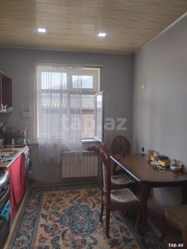 Satılır 4 otaqlı həyət evi