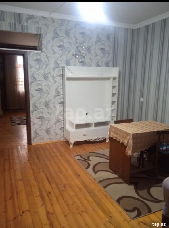 Satılır 4 otaqlı mənzil 80 m²