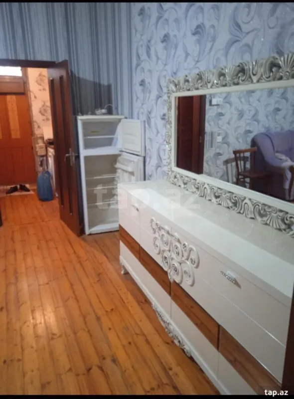 Satılır 4 otaqlı mənzil 80 m²
