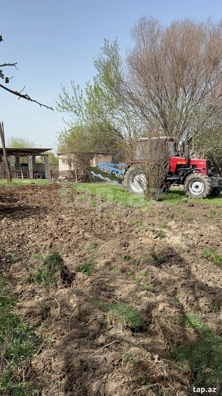 Satılır 3 otaqlı həyət evi 700 m²