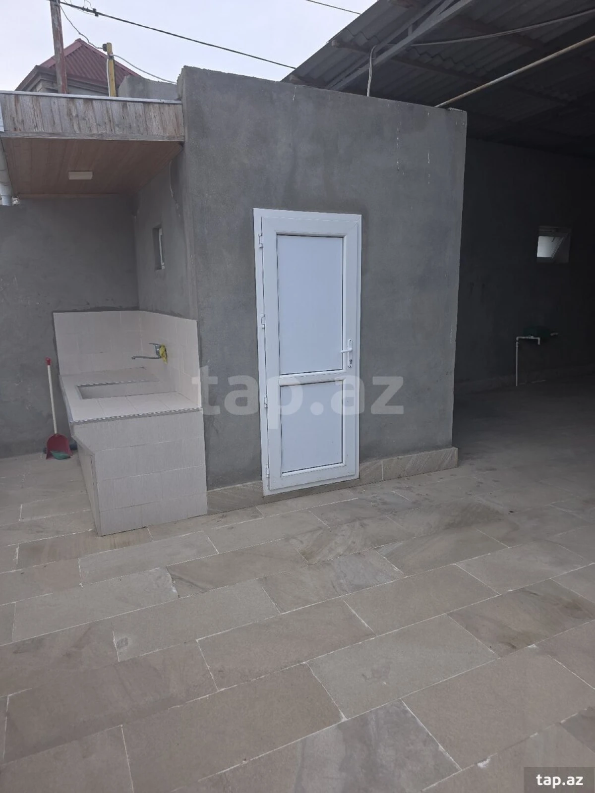 Satılır 4 otaqlı həyət evi