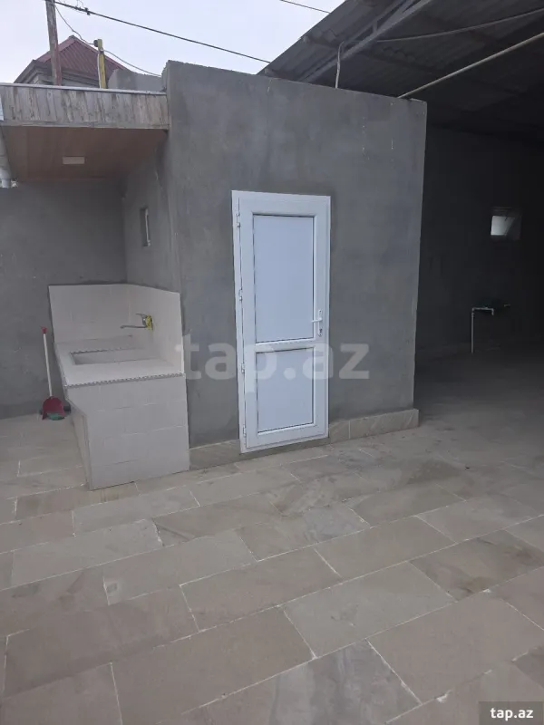 Satılır 4 otaqlı həyət evi
