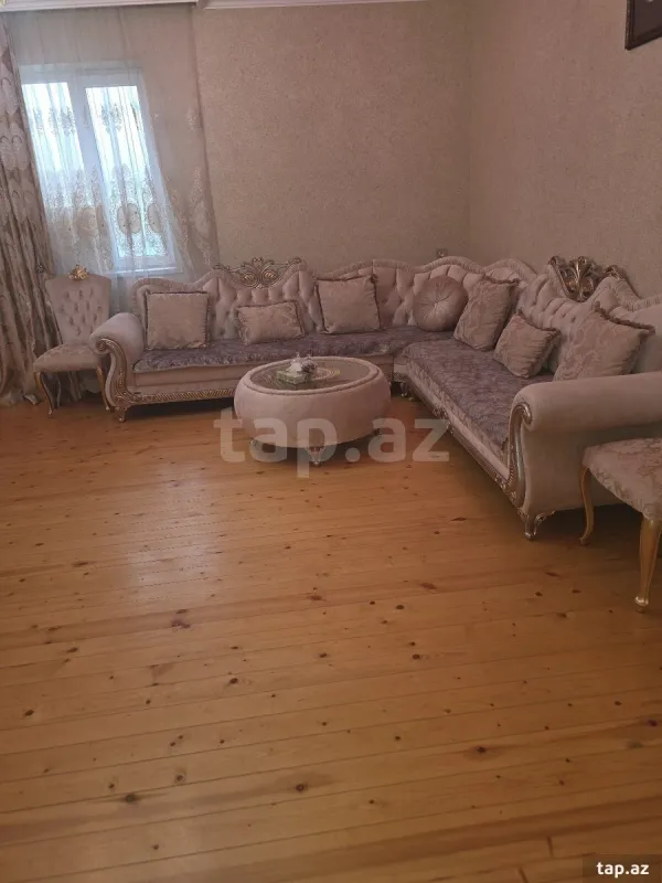 Satılır 4 otaqlı həyət evi