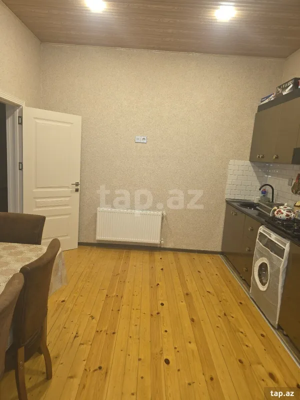 Satılır 4 otaqlı həyət evi