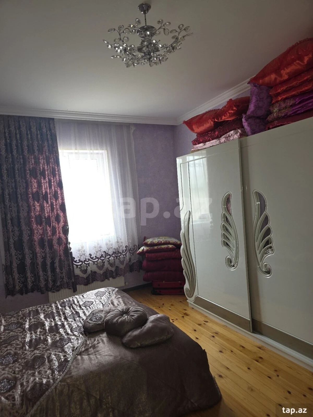 Satılır 4 otaqlı həyət evi