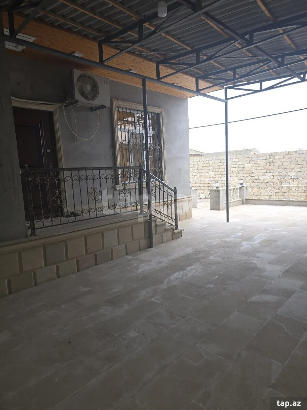 Satılır 4 otaqlı həyət evi