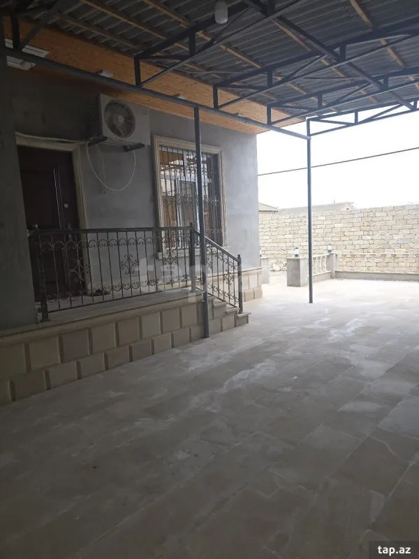 Satılır 4 otaqlı həyət evi