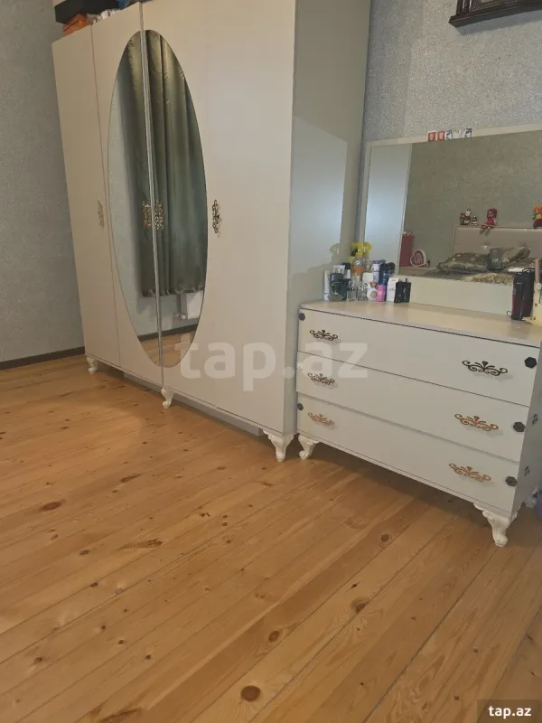 Satılır 4 otaqlı həyət evi