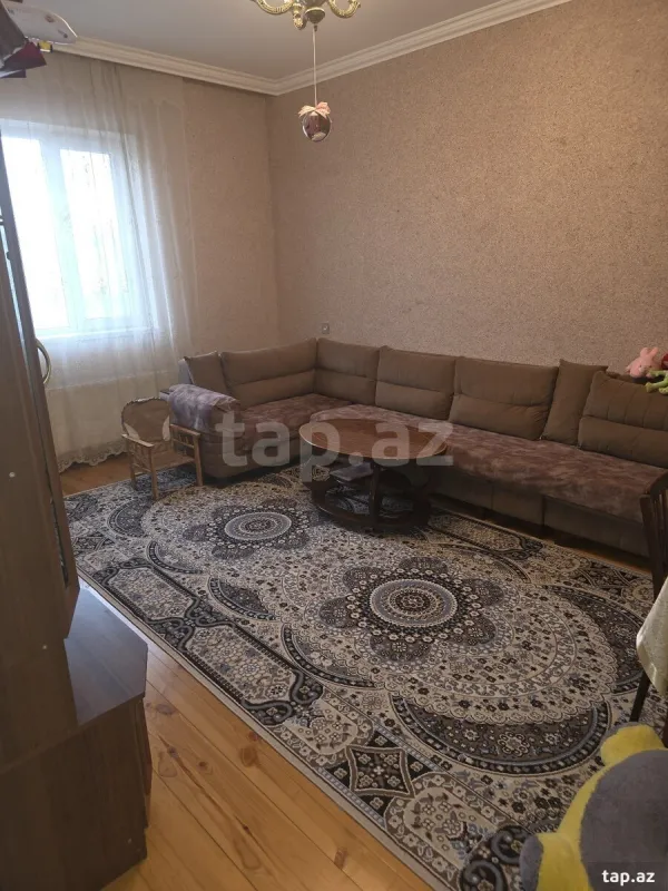 Satılır 4 otaqlı həyət evi