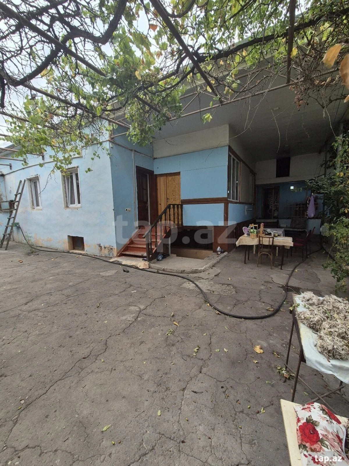 Satılır 4 otaqlı həyət evi