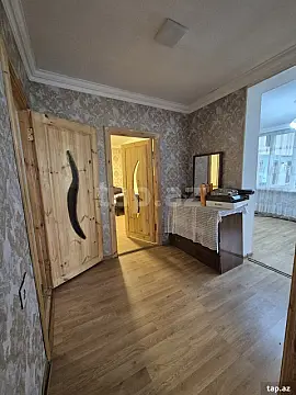 Satılır 4 otaqlı həyət evi