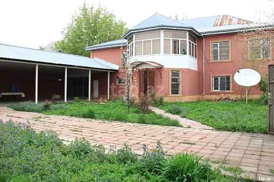 Satılır 6 otaqlı həyət evi — Qəbələ 6 otaq