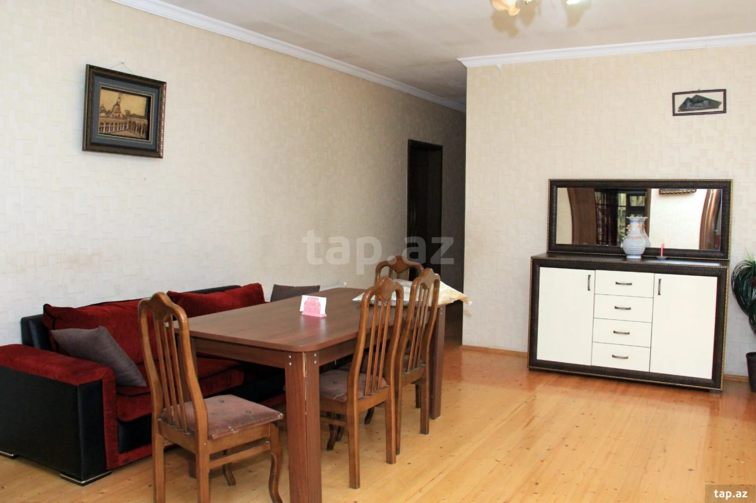 Satılır 6 otaqlı həyət evi