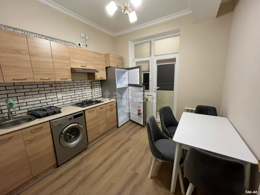 Kirayə verilir 3 otaqlı yeni tikili 82 m²