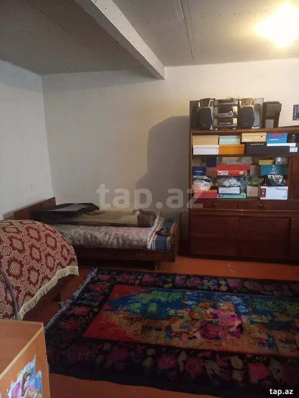 Satılır 8 otaqlı həyət evi 140 m²