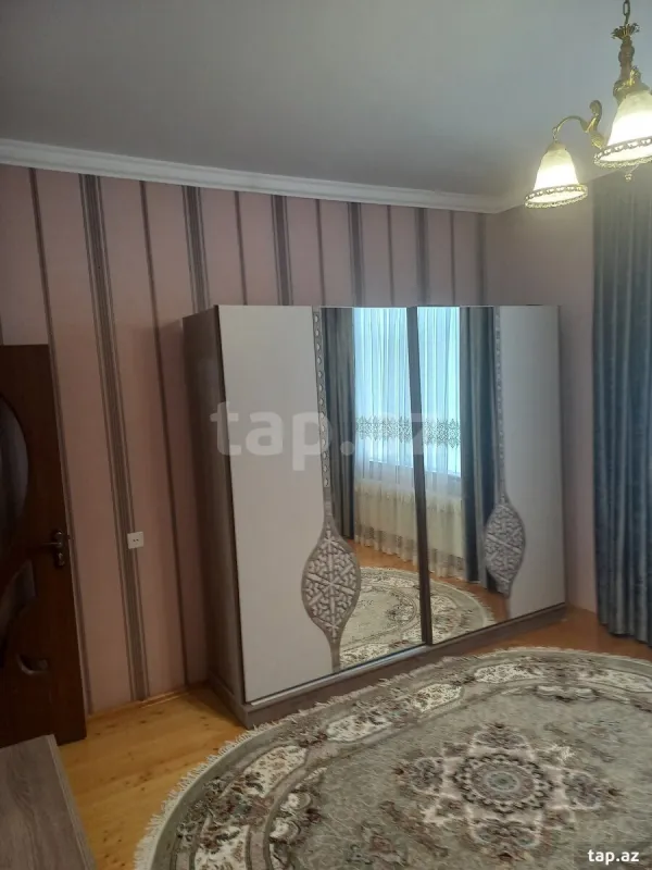 Satılır 8 otaqlı həyət evi 140 m²