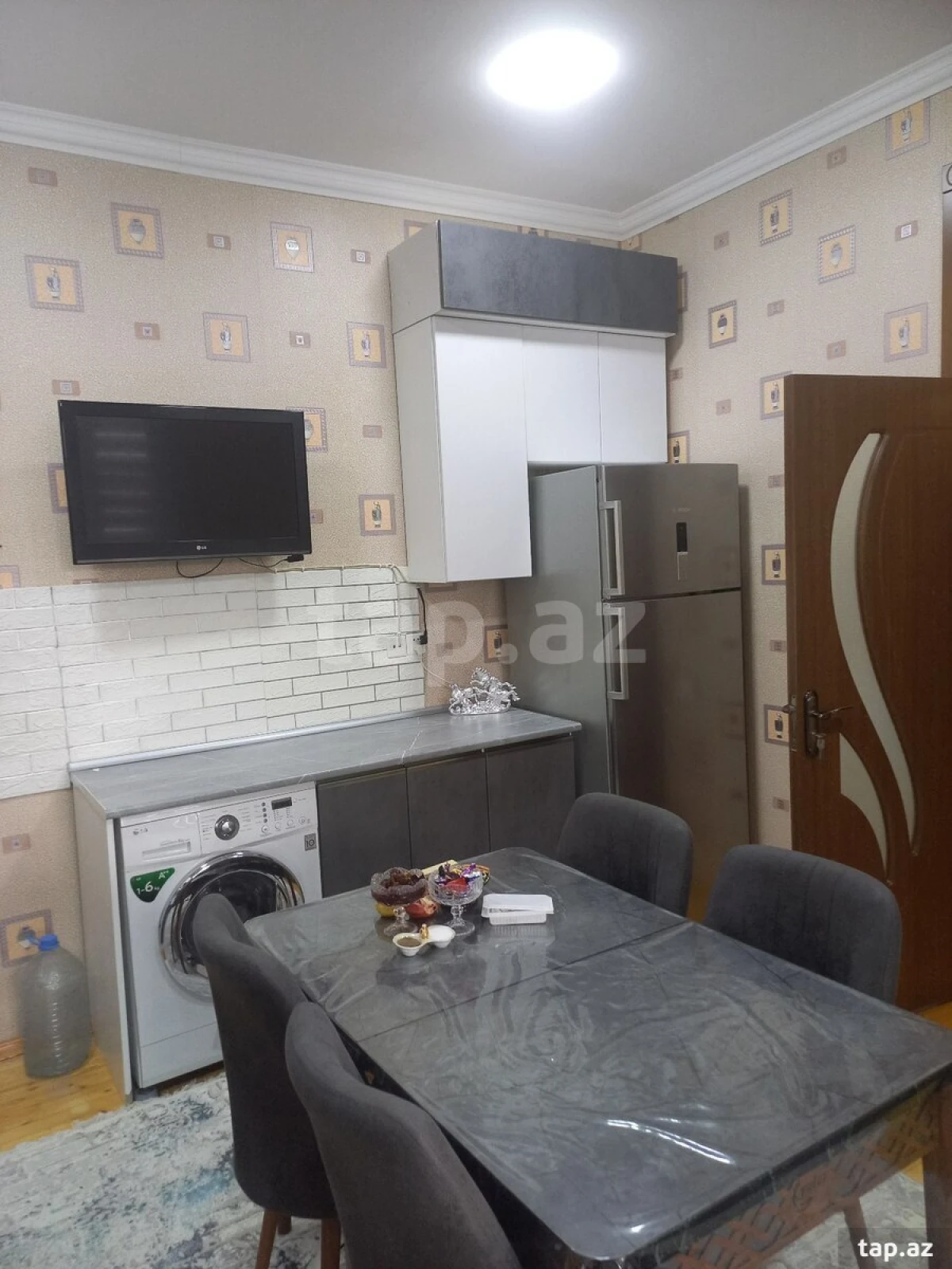 Satılır 8 otaqlı həyət evi 140 m²