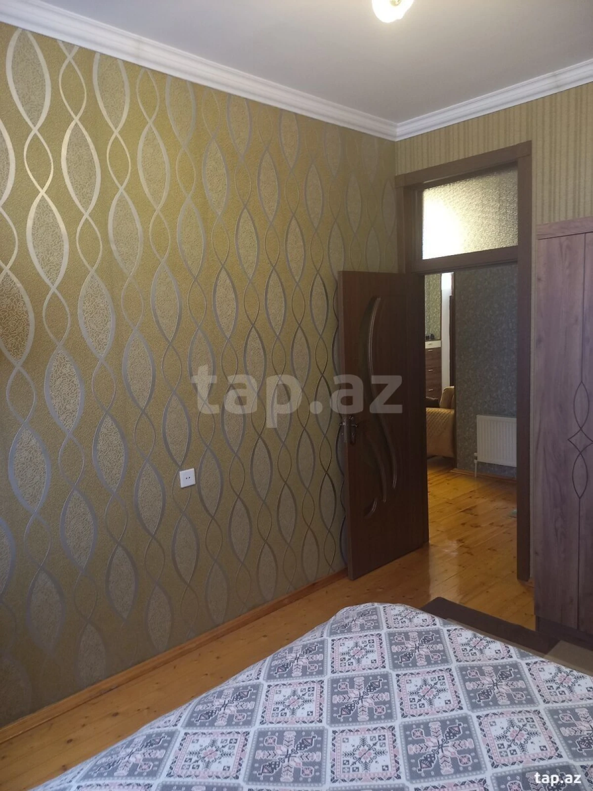 Satılır 8 otaqlı həyət evi 140 m²
