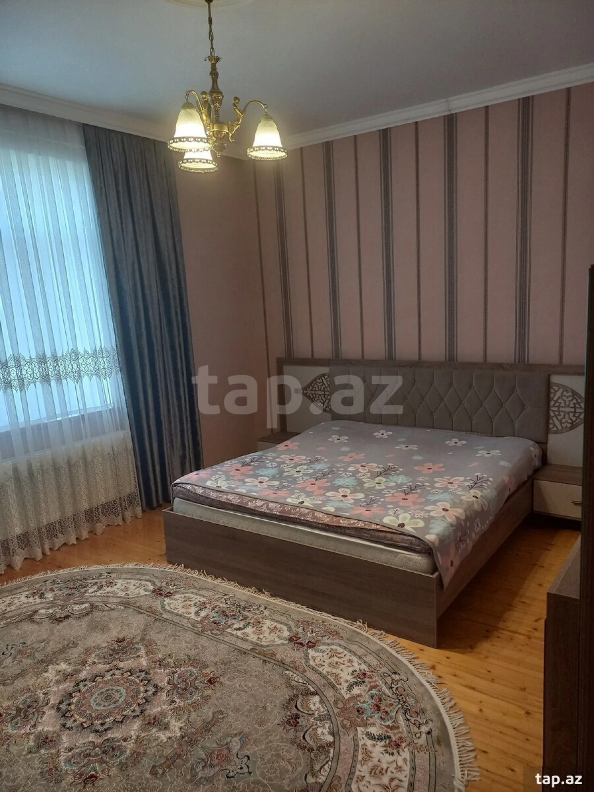 Satılır 8 otaqlı həyət evi 140 m²