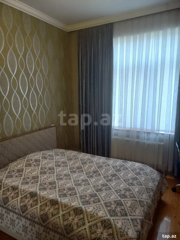 Satılır 8 otaqlı həyət evi 140 m²