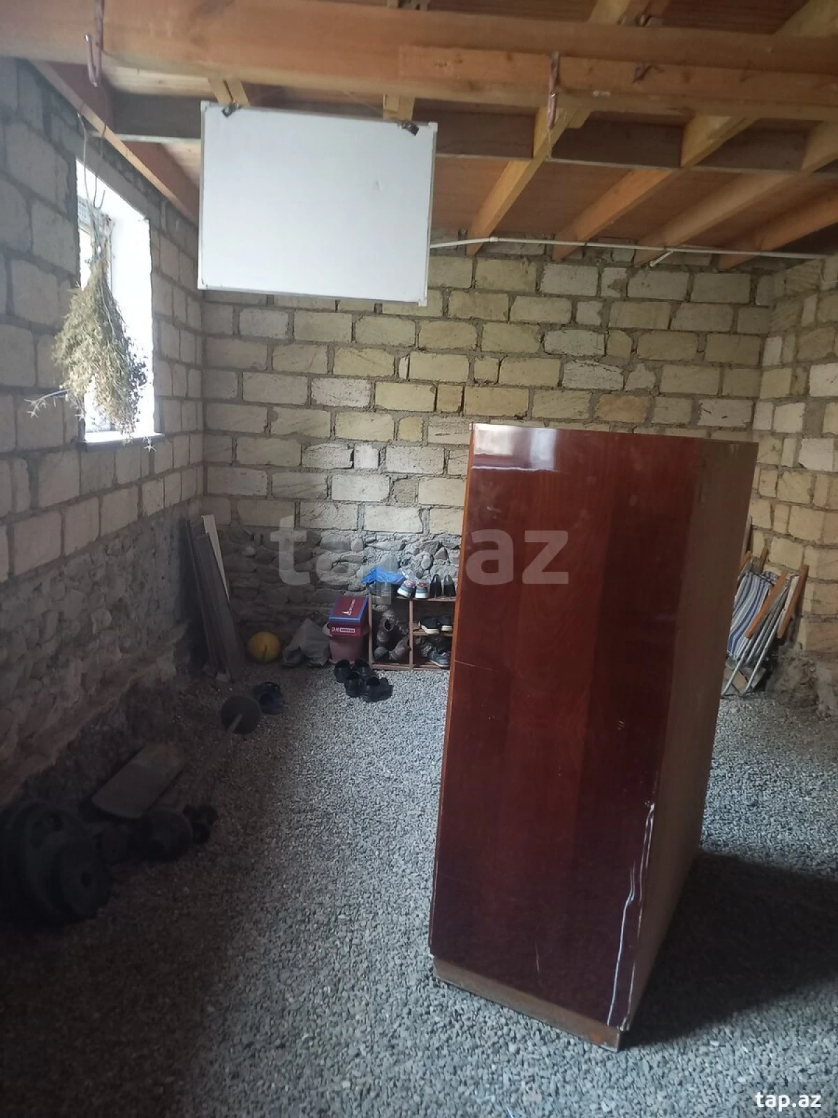 Satılır 8 otaqlı həyət evi 140 m²