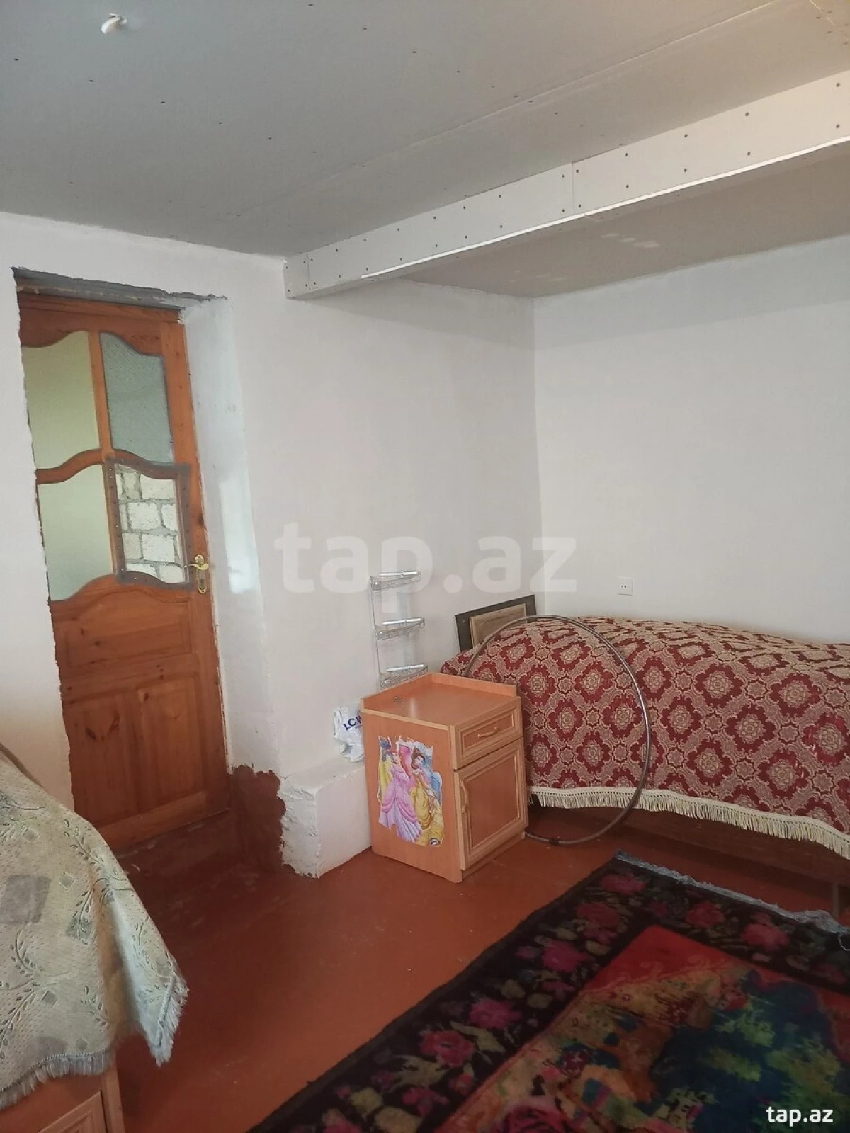 Satılır 8 otaqlı həyət evi 140 m²