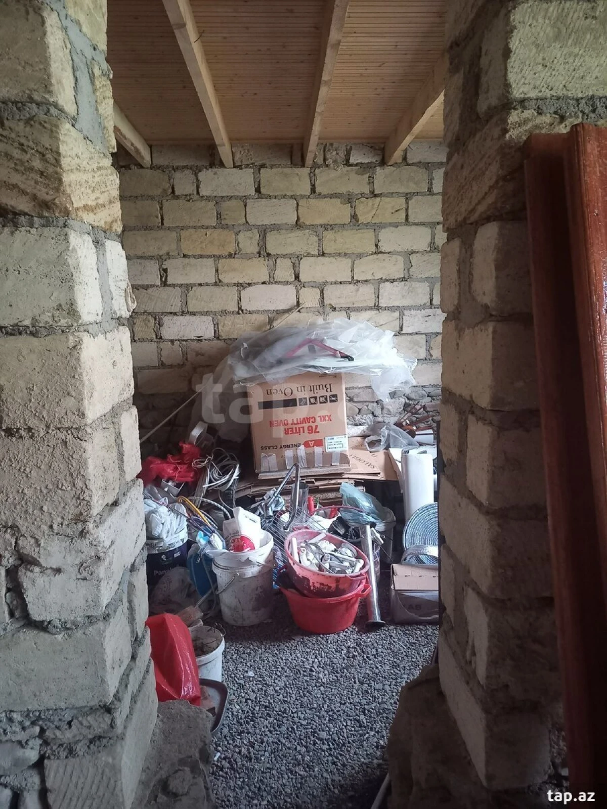 Satılır 8 otaqlı həyət evi 140 m²