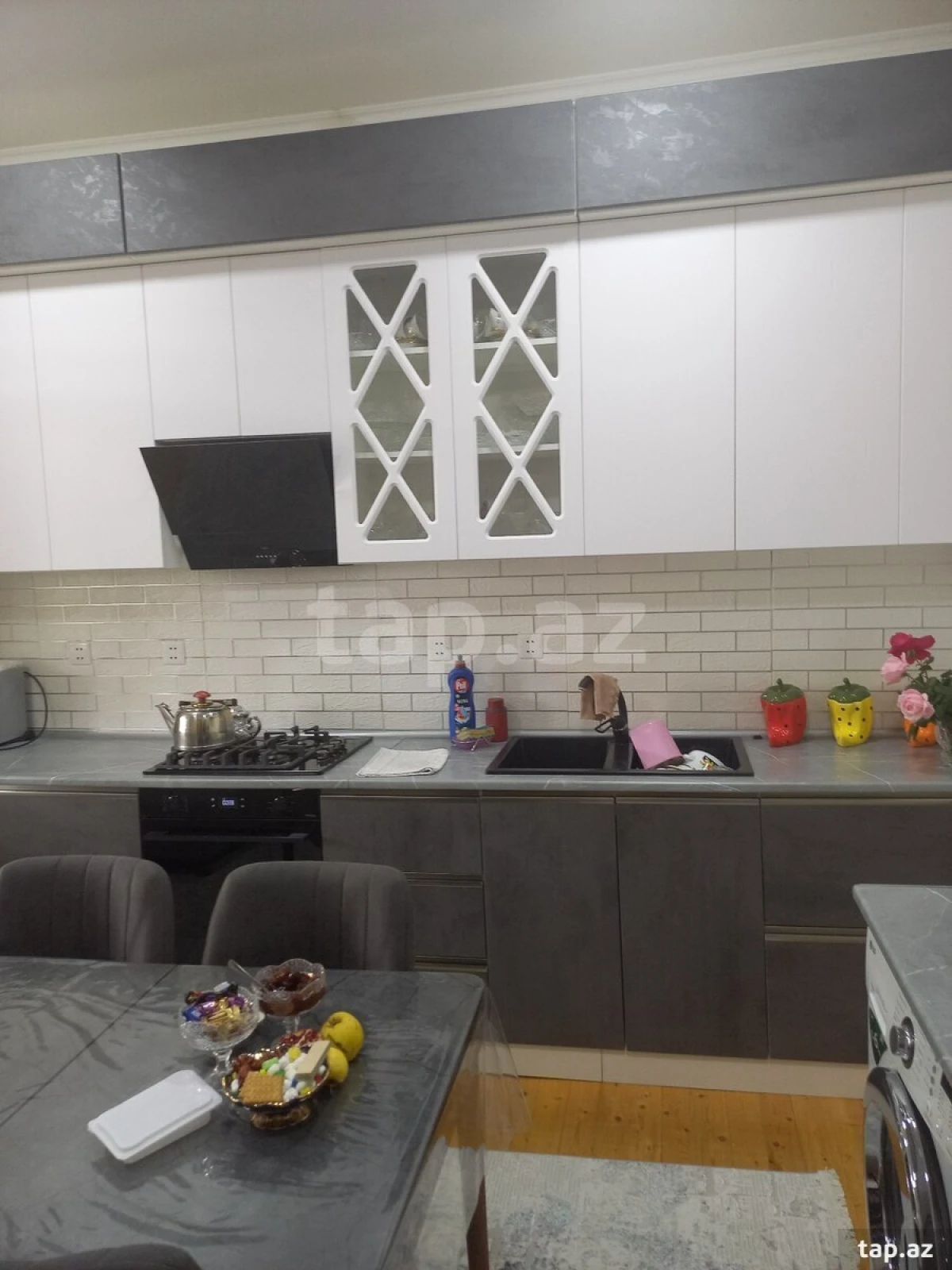 Satılır 8 otaqlı həyət evi 140 m²