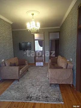 Satılır 8 otaqlı həyət evi 140 m²