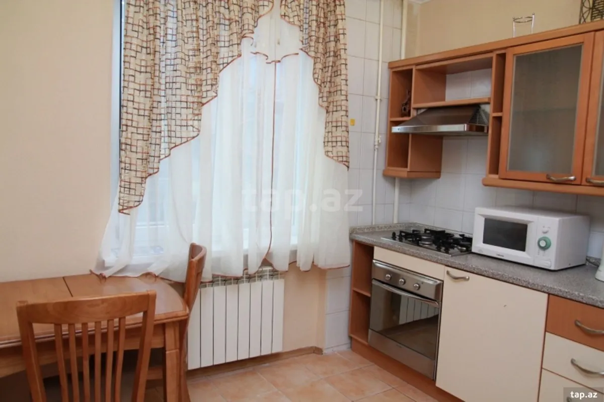 Kirayə verilir 2 otaqlı mənzil 65 m²