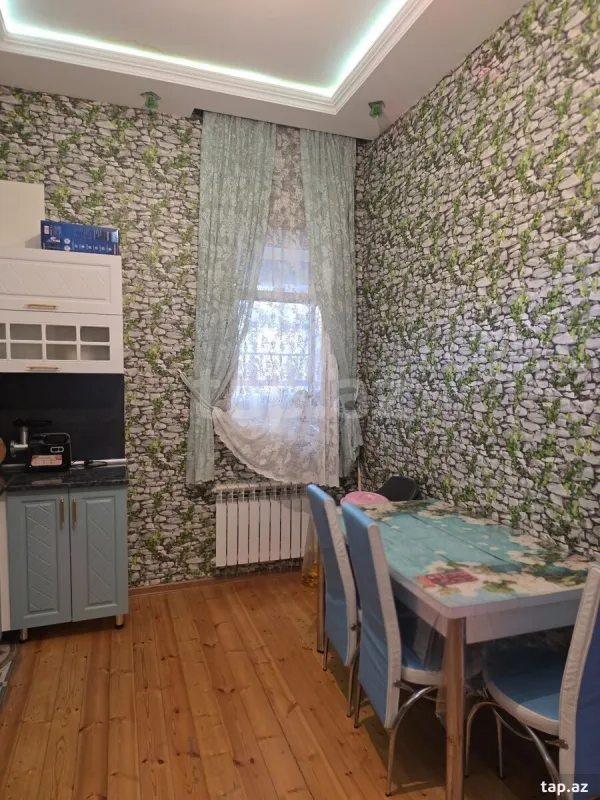 Satılır 3 otaqlı həyət evi 140 m²