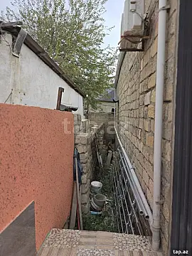 Satılır 3 otaqlı həyət evi 140 m²