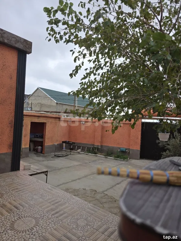 Satılır 3 otaqlı həyət evi 140 m²